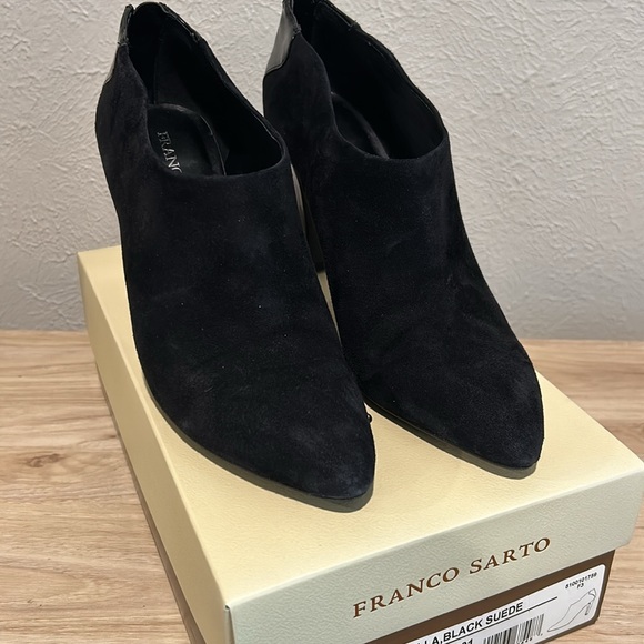 Franco Sarto Vella Black Suede Bootie - NIB, Sz 8 - Picture 2 of 4